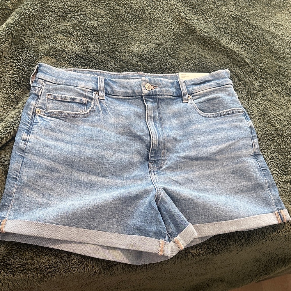 Light Blue S16 Curvy Mom Short — Women's Stretch Jean Shorts